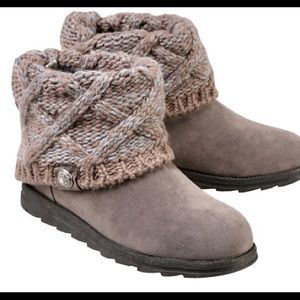 Muk Luks Women's Patti Gray Cable Knit Cuff Bootie